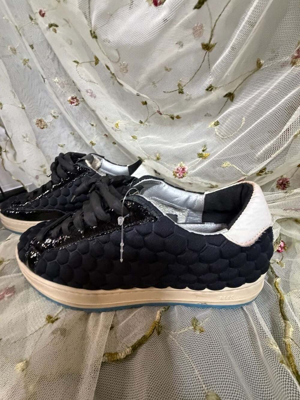 P448 Women's Black Quilted Hexagon Pattern Platform Sneakers